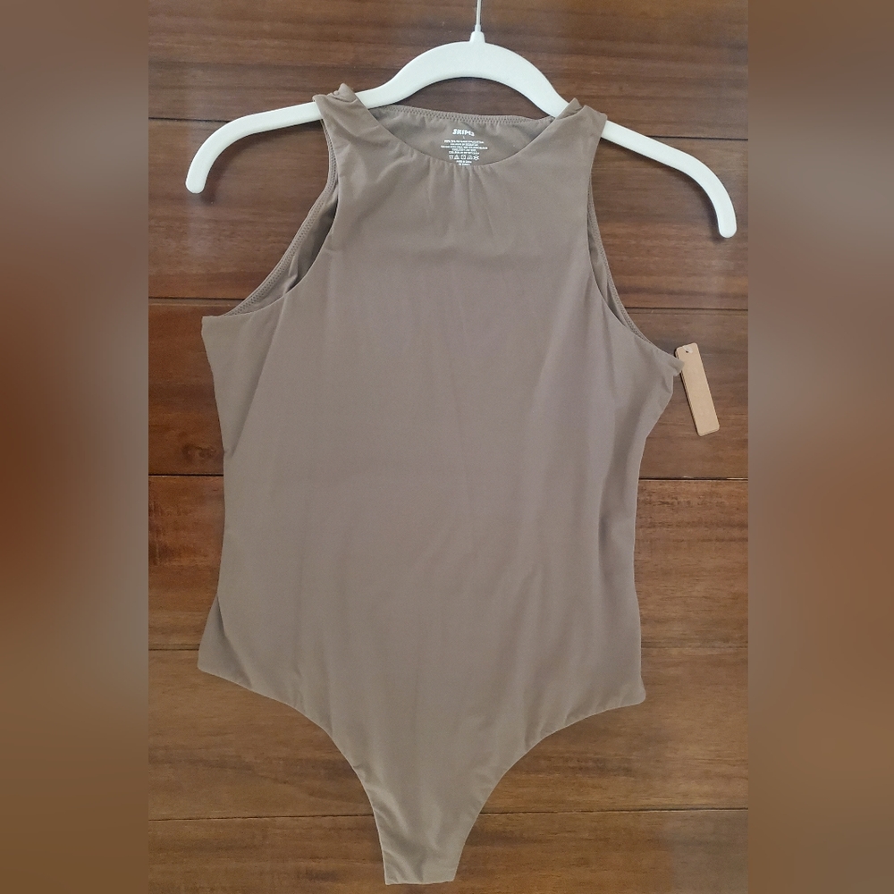 SKIMS NWT Fits Everybody High Neck Bodysuit color Umber/Large